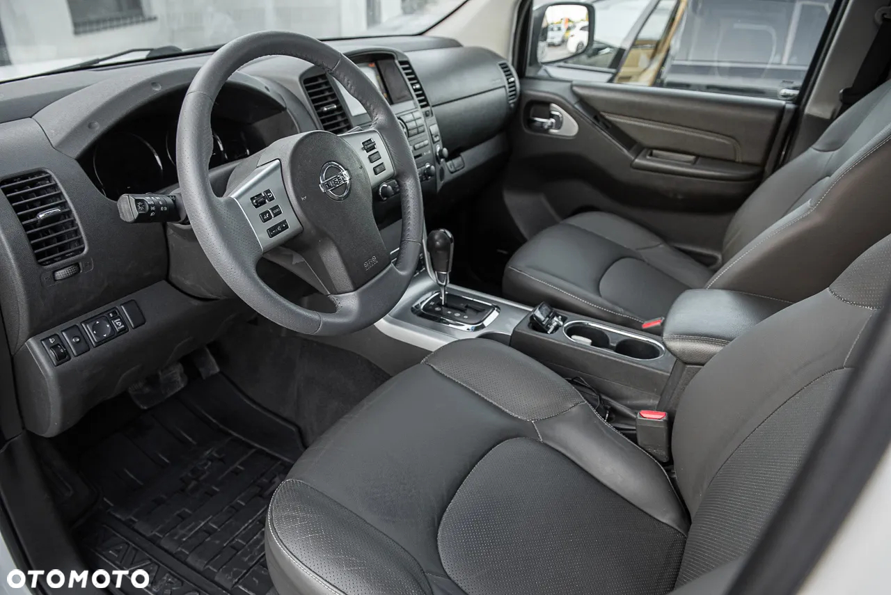 Nissan Navara 3.0 D V6 - 15