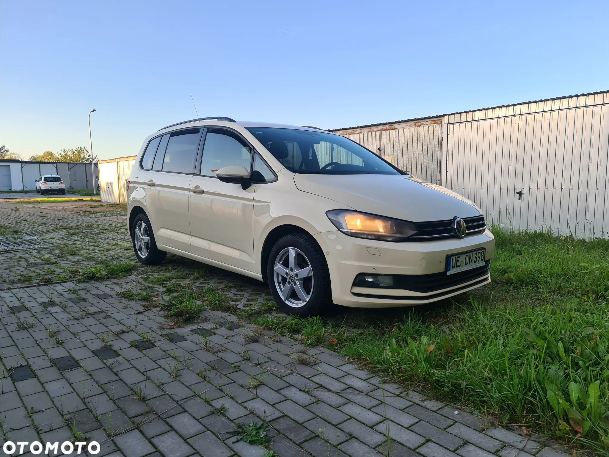 Volkswagen Touran 2.0 TDI SCR DSG Comfortline - 2