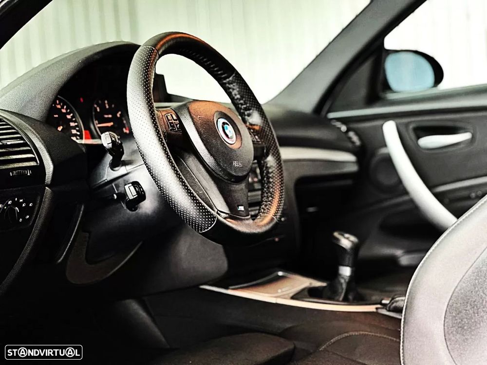 BMW 118 d Pack M - 24