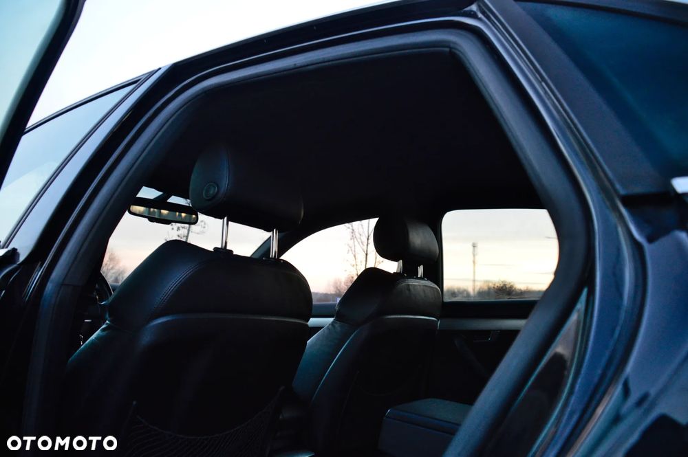 Audi A4 Limousine 2.0 T FSI quattro - 29