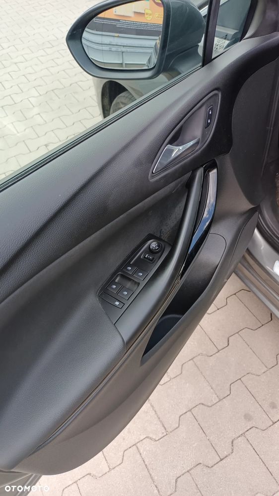 Opel Astra 1.4 T Elite S&S - 14