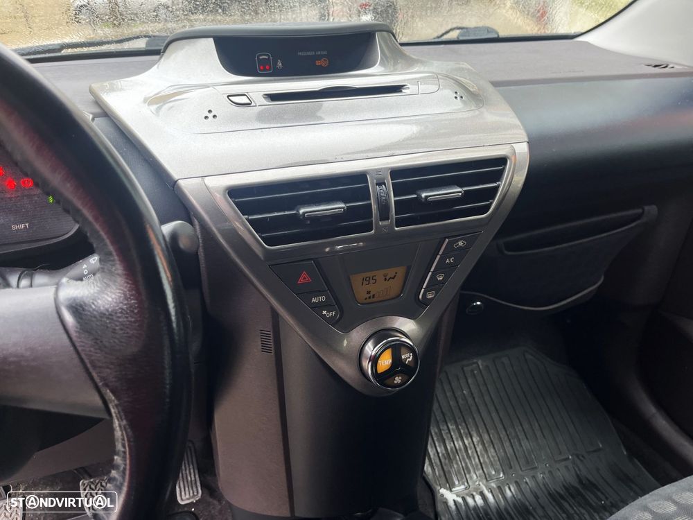 Toyota iQ 1.0 VVT-i 2 EP - 20