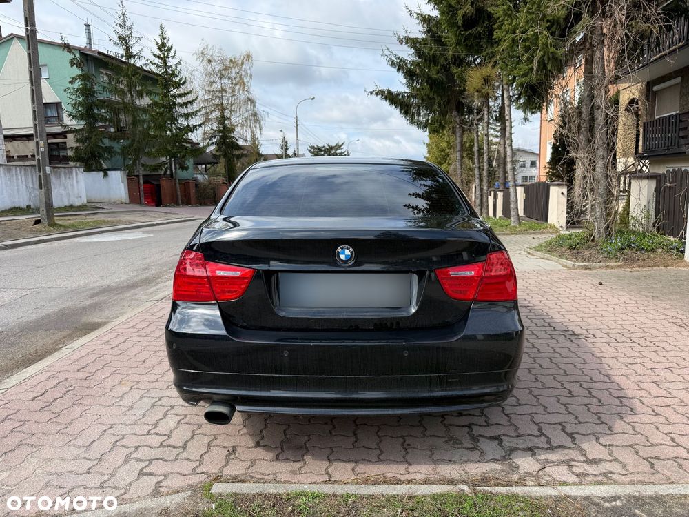 BMW Seria 3 318i Edition Exclusive - 6