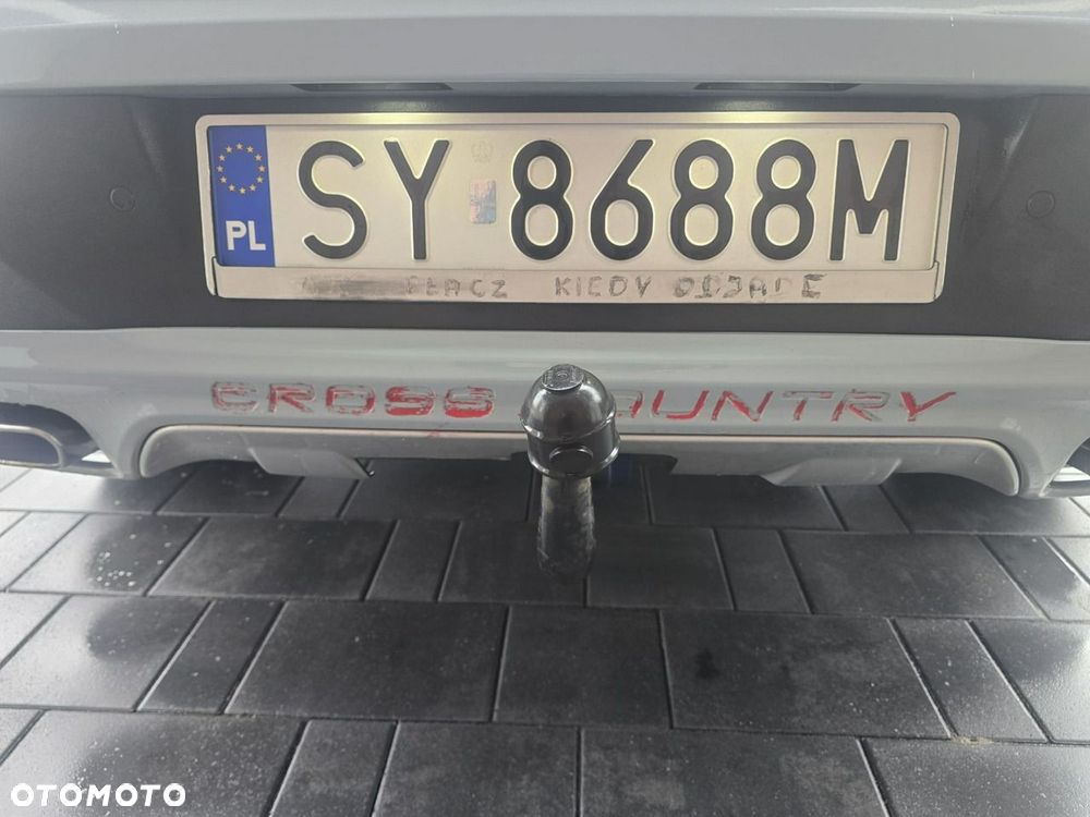 Volvo V40 Cross Country - 28