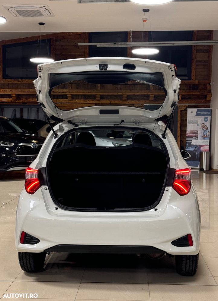 Toyota Yaris 1.5 VVT-i HSD Sol - 32