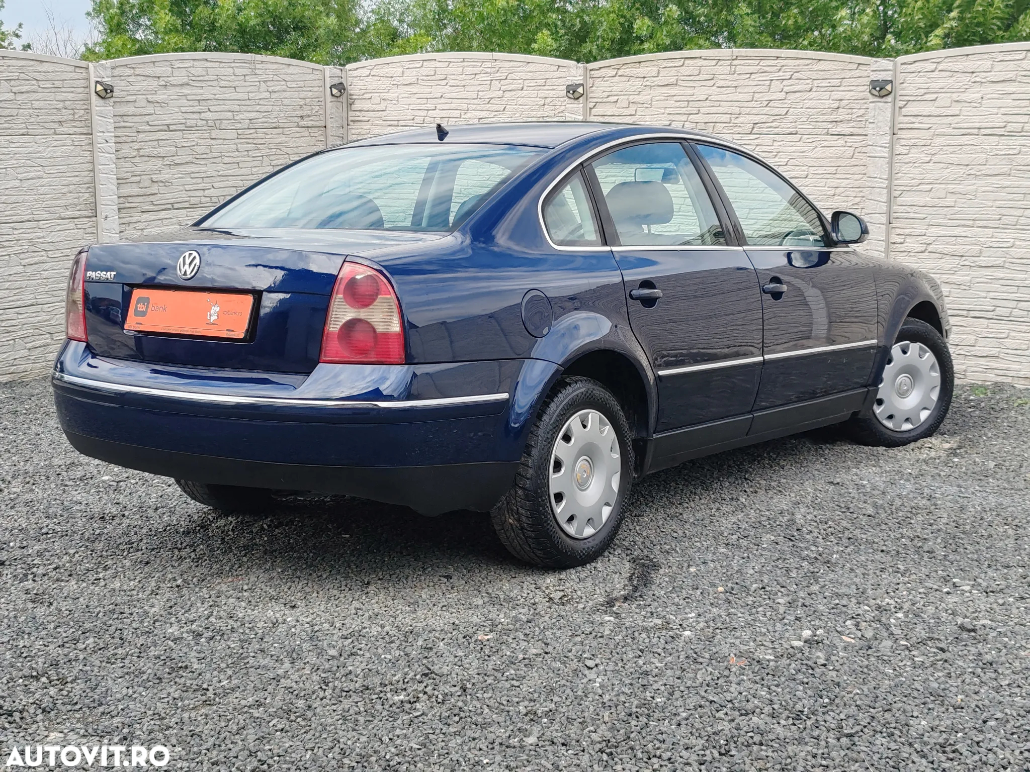 Volkswagen Passat - 3