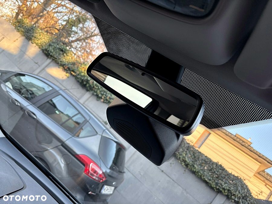 Ford Tourneo Connect Grand - 23