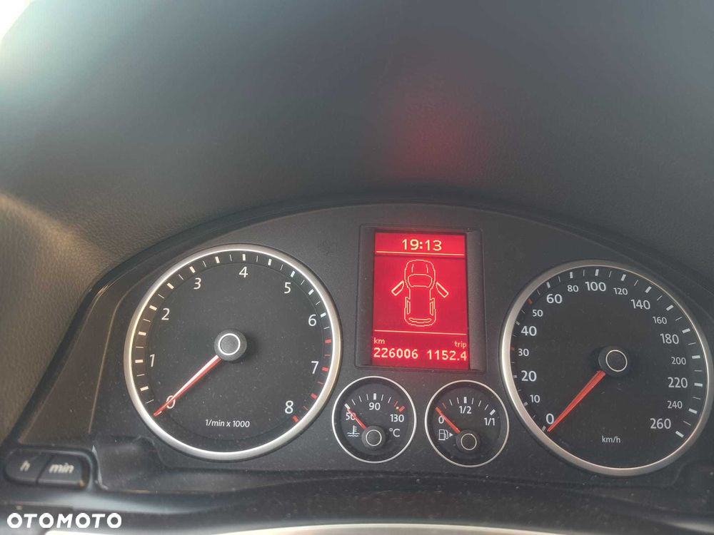 Volkswagen Tiguan - 8