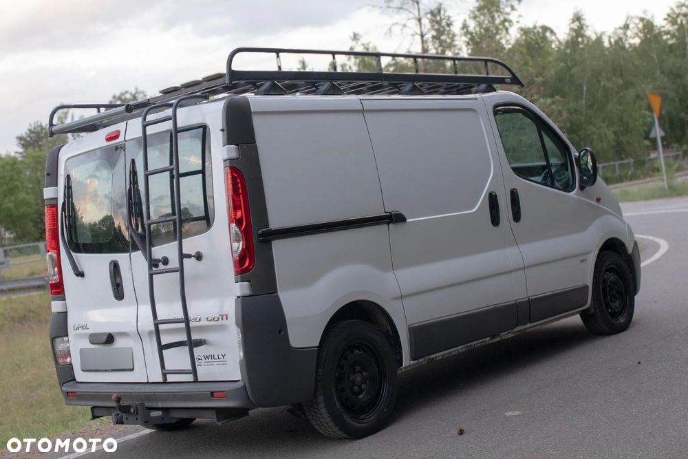 Opel Vivaro - 22