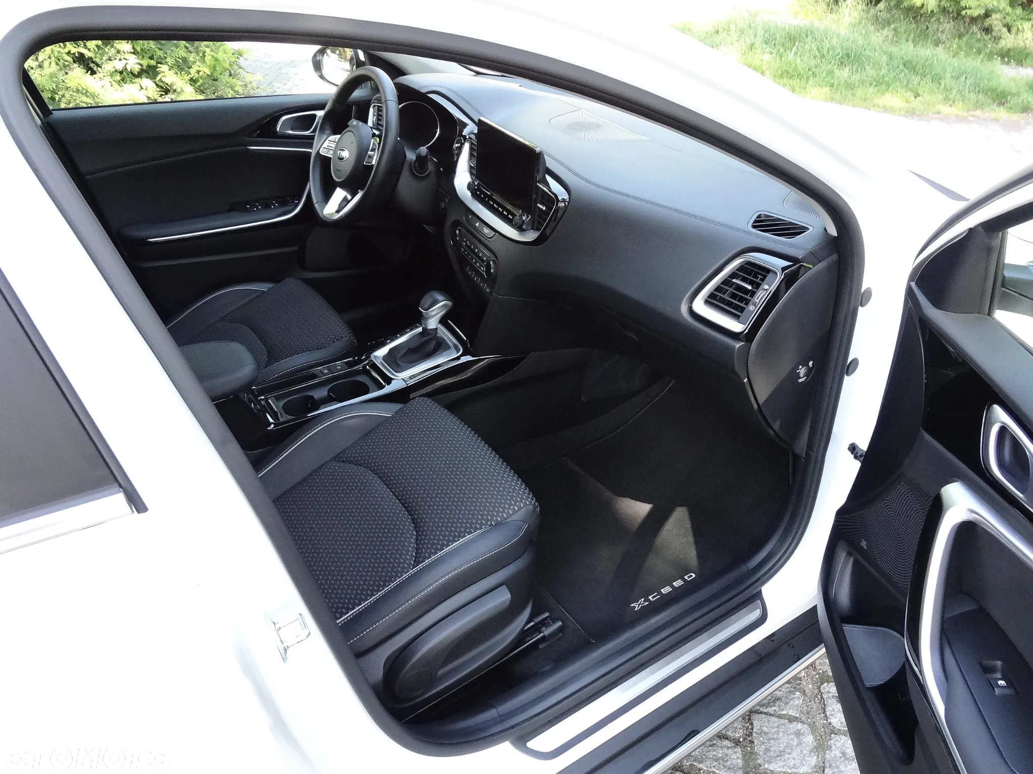 Kia XCeed 1.6 T-GDI L Business Line DCT - 19
