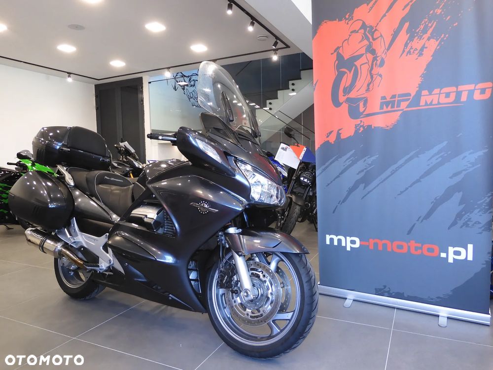 Honda ST - 1
