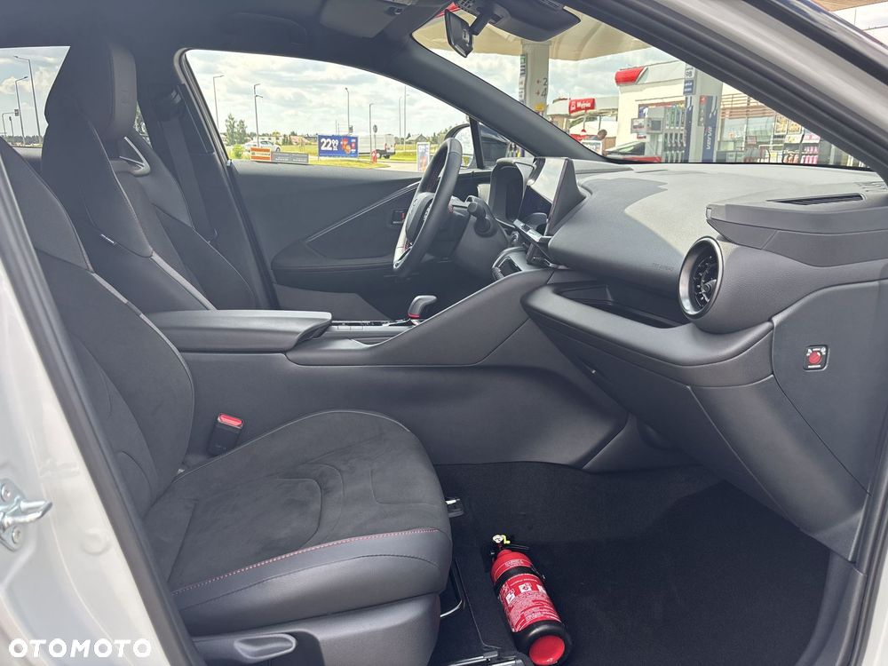 Toyota C-HR - 13