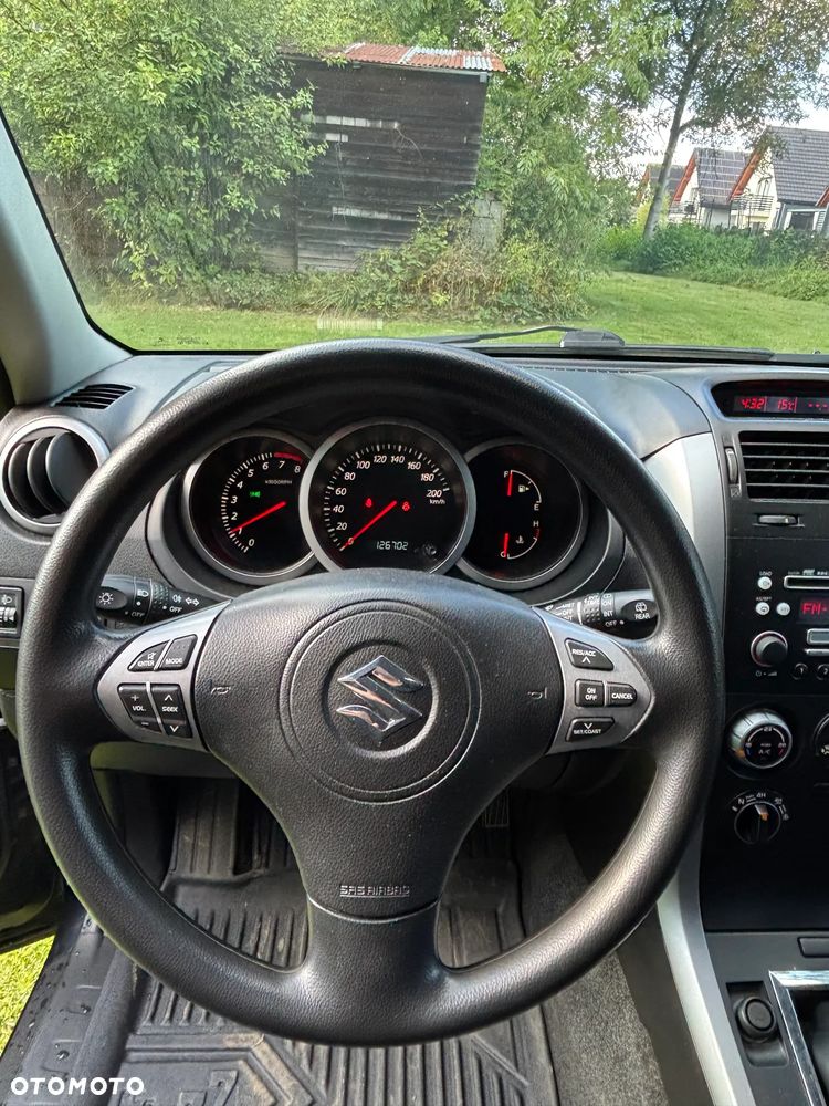 Suzuki Grand Vitara 2.0 Comfort Limited - 12