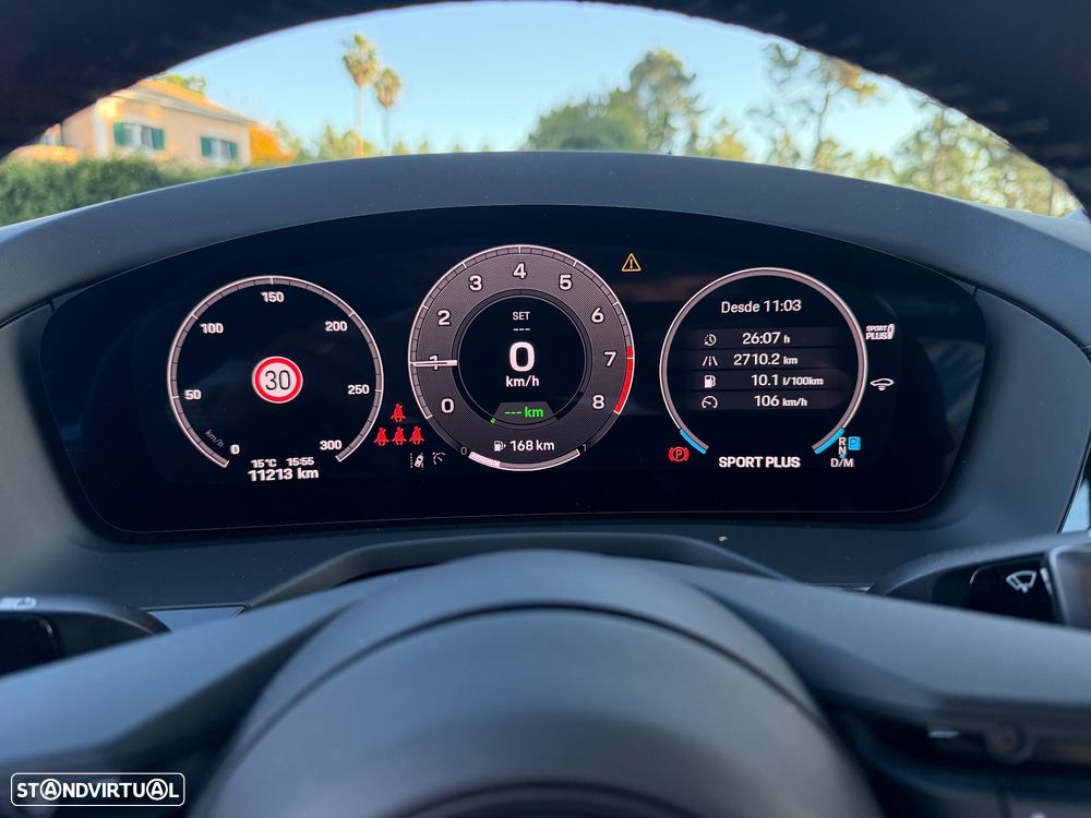 Porsche Panamera 4 E-Hybrid - 8