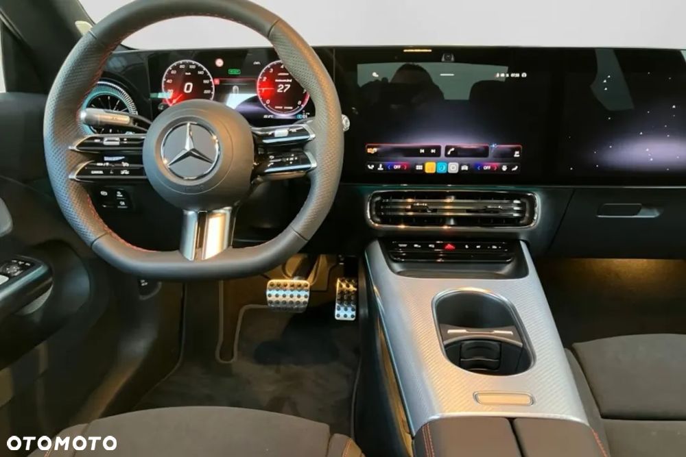 Mercedes-Benz CLA 200 mHEV 8G-DCT - 12