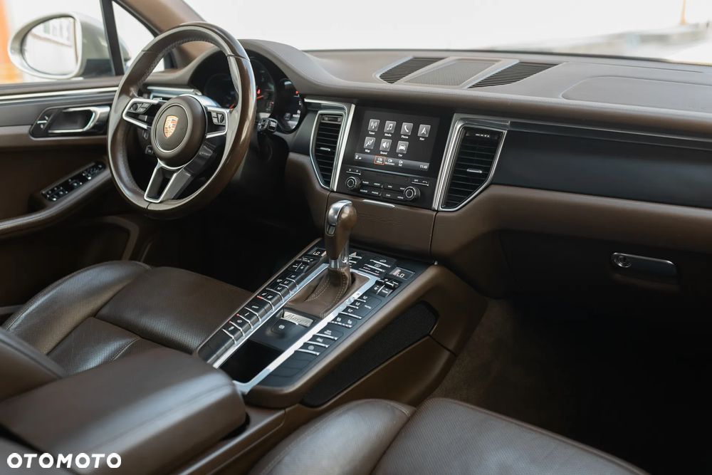 Porsche Macan - 17