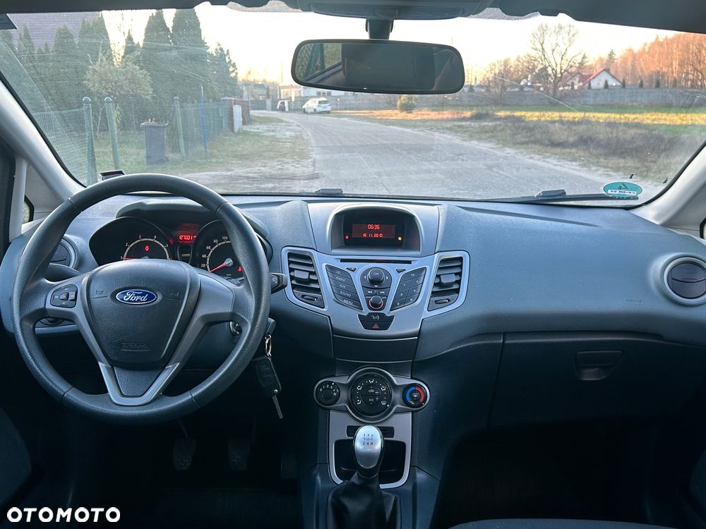 Ford Fiesta 1.25 Celebration - 23