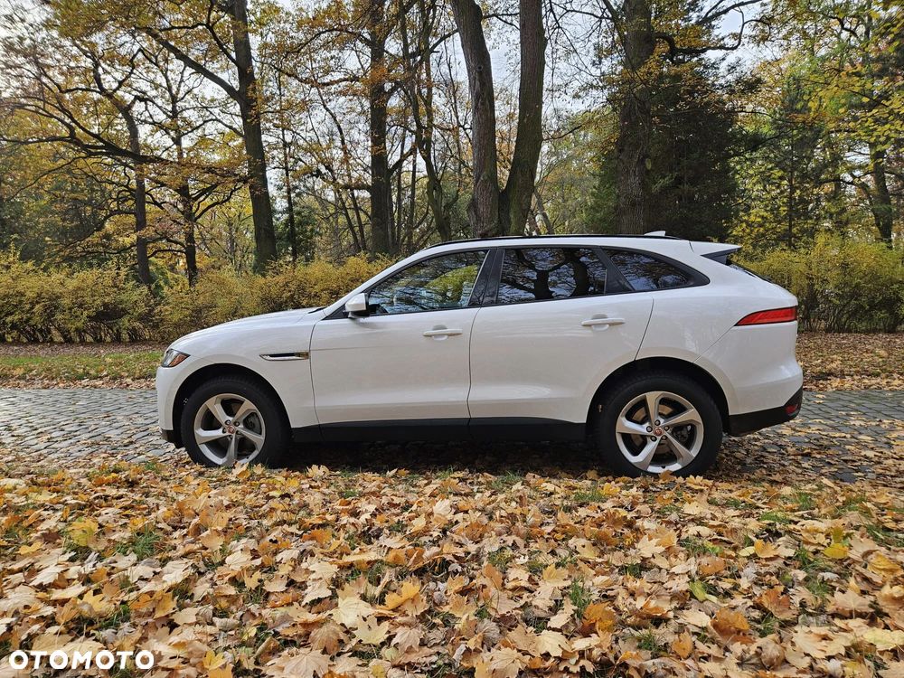 Jaguar F-Pace - 5