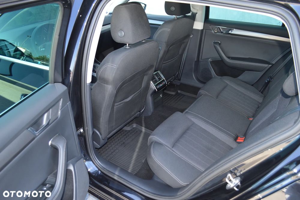 Skoda Superb 2.0 TDI SCR 4x4 Style DSG - 10