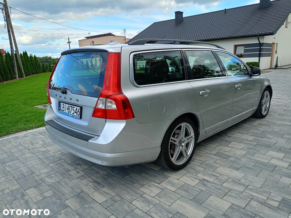 Volvo V70 D3 Momentum - 7