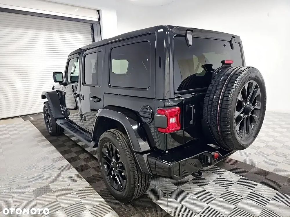Jeep Wrangler - 5