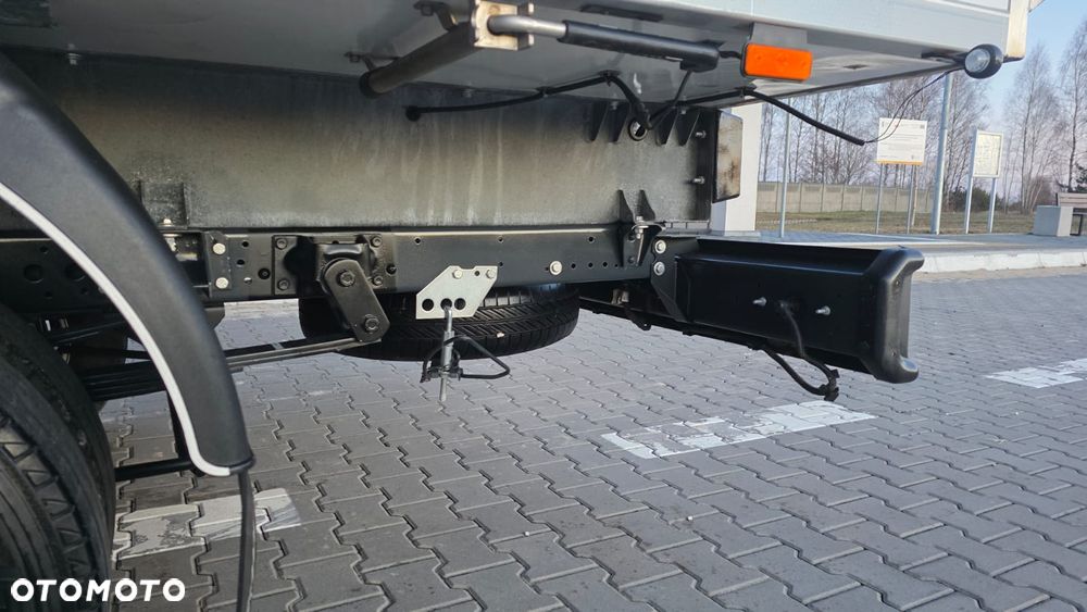 Iveco ❗️❗️DAILY 3.0 180Km 50C18 JAK NOWY ❗️❗️NOWY MODEL / CHŁODNIA MROŹNIA -32 +32 / ZASILANIE 230V / PIERWSZY WŁASCICIEL / NAVI / KAMERA COFANIA / FULL LED / TEMPOMAT AKTYWNY / BLIŹNIAKI / GRUBA SCIANKA / ZABUDOWA IGLOOCAR / AGREGAT CARRIER / WERSJA WZMOCNIONA / FULL OPCJA / SERWIS ASO / SALON POLSKA / 35C15 50C15 35C18❗❗ JAK Z SALONU - NOWY -❗❗ - 13