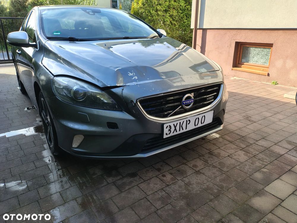 Volvo V40 D4 Drive-E R-Design Summum - 1