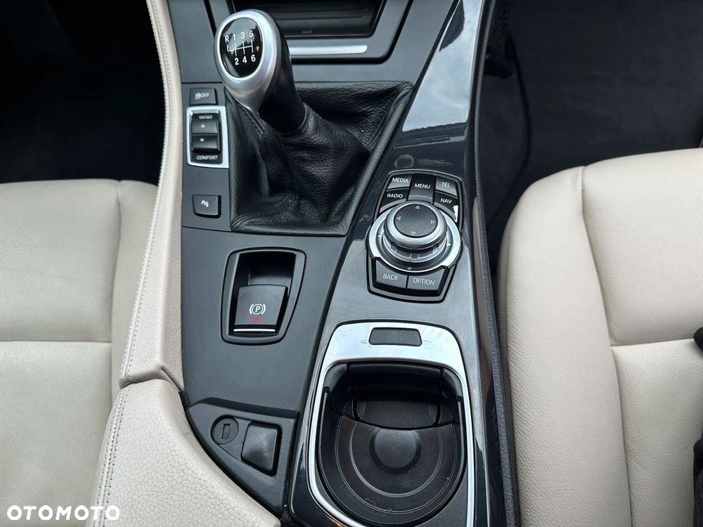 BMW Seria 5 520d Luxury Line - 26