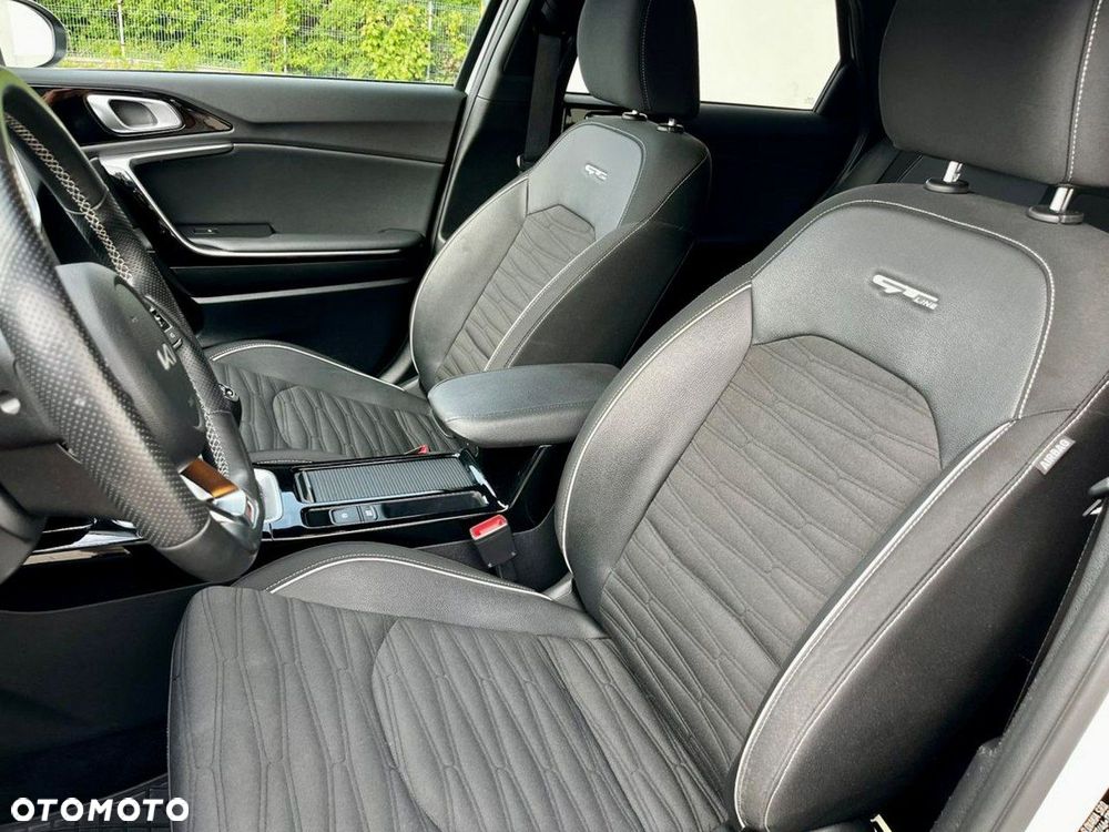Kia ProCeed - 38