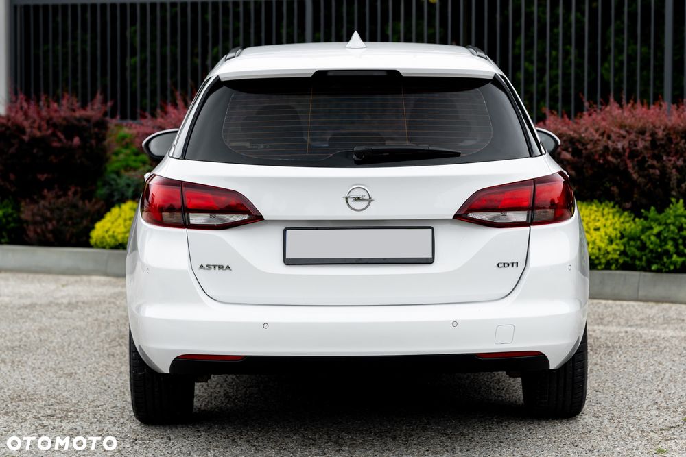 Opel Astra 1.6 D Automatik ON - 11