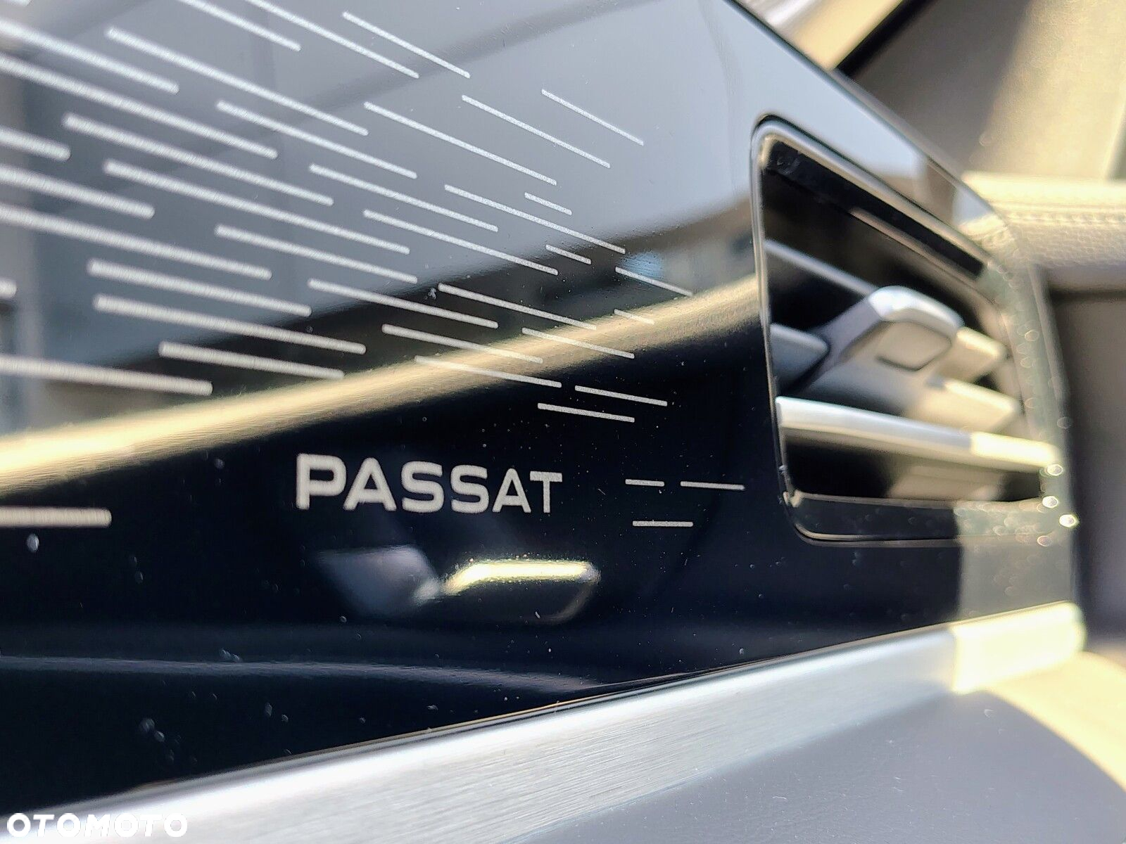 Volkswagen Passat - 31