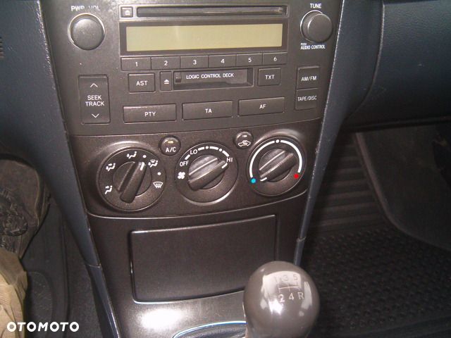 Toyota Avensis - 23