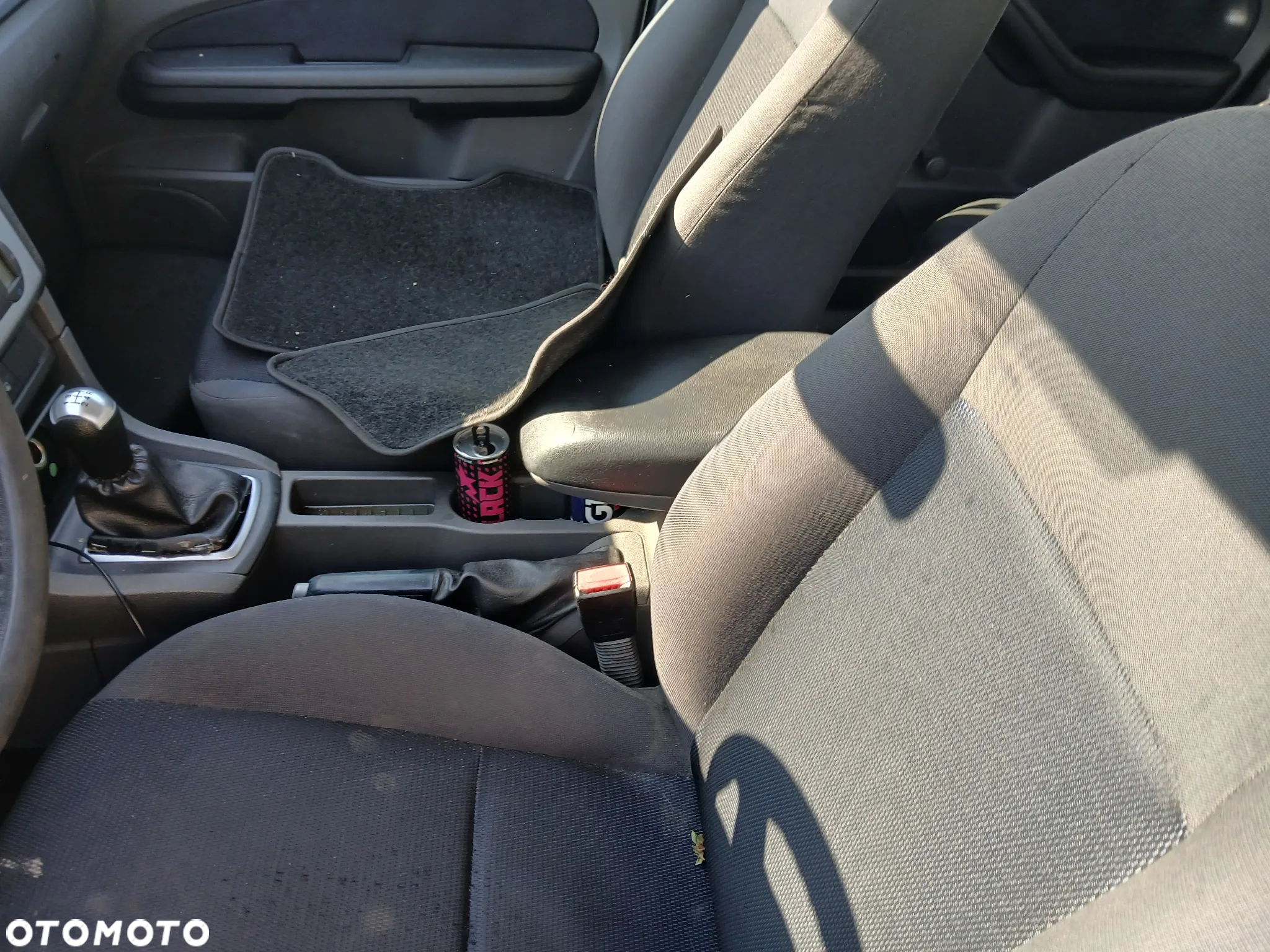 ford focus MK2 kombi fotel fotele kanapa deska kokpit podsufitka boczek boczki klamka podłokietnik - 5