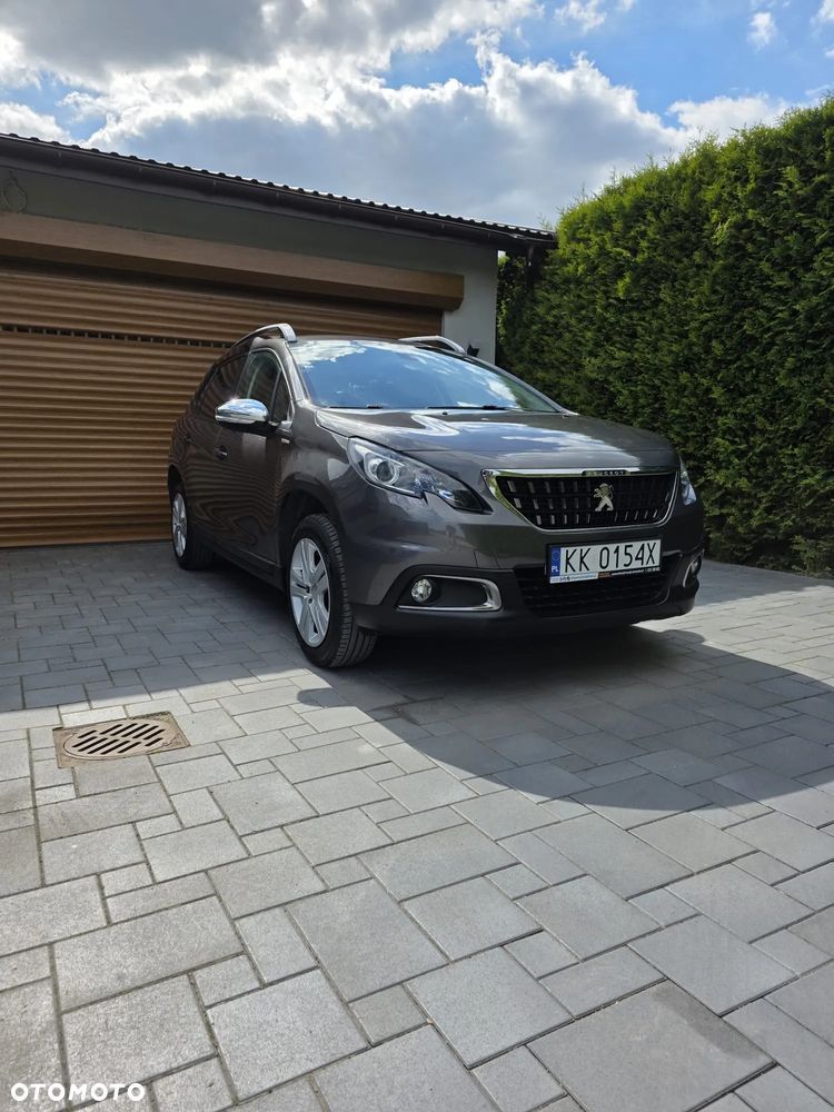 Peugeot 2008 1.2 Pure Tech Style EU6 - 1