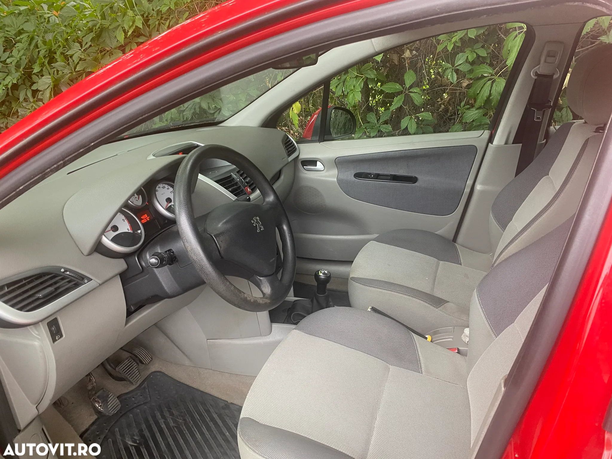 Peugeot 207 1.4HDI Trendy - 13