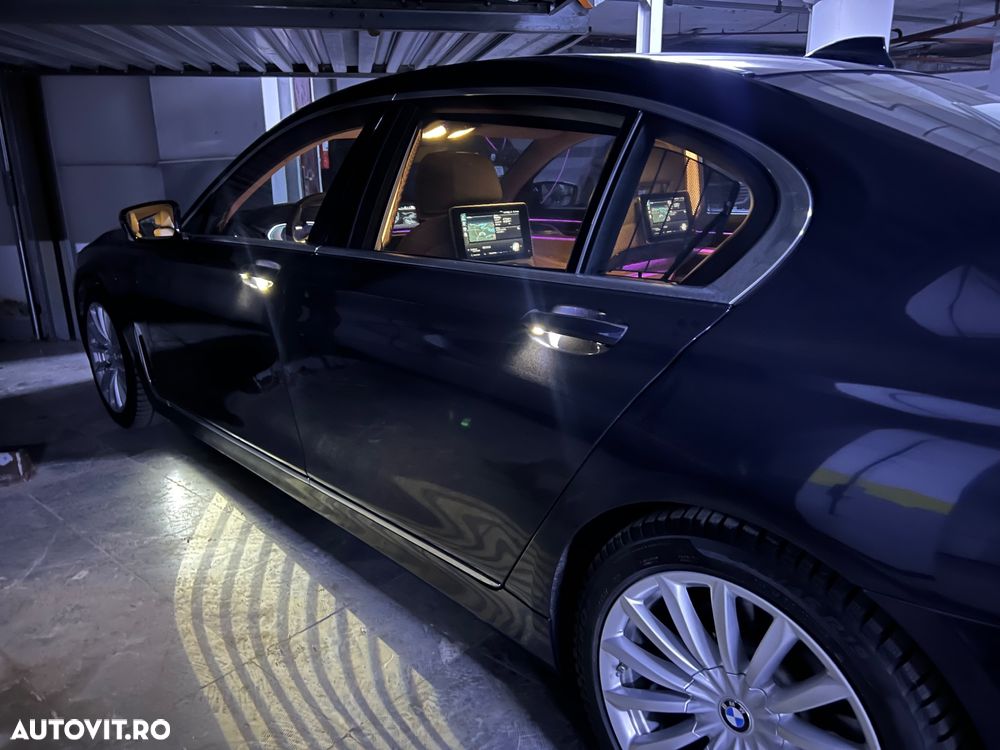 BMW Seria 7 745Le xDrive AT PHEV - 11