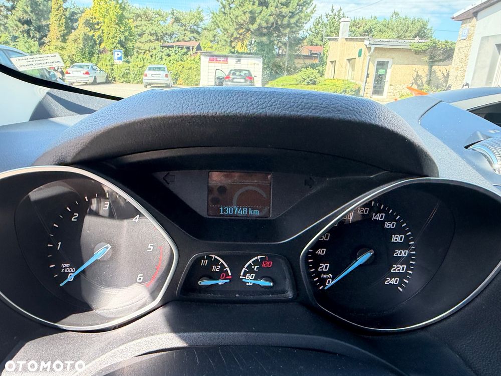 Ford Kuga - 22