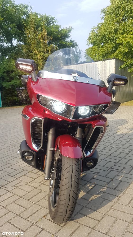 Yamaha Venture - 3