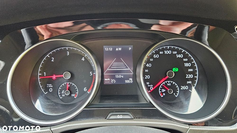 Volkswagen Touran 2.0 TDI SCR DSG IQ.DRIVE - 25