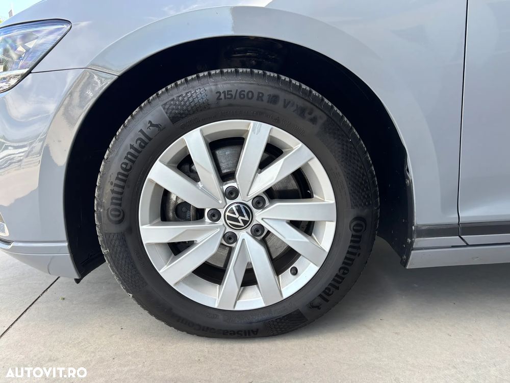 Volkswagen Passat - 35