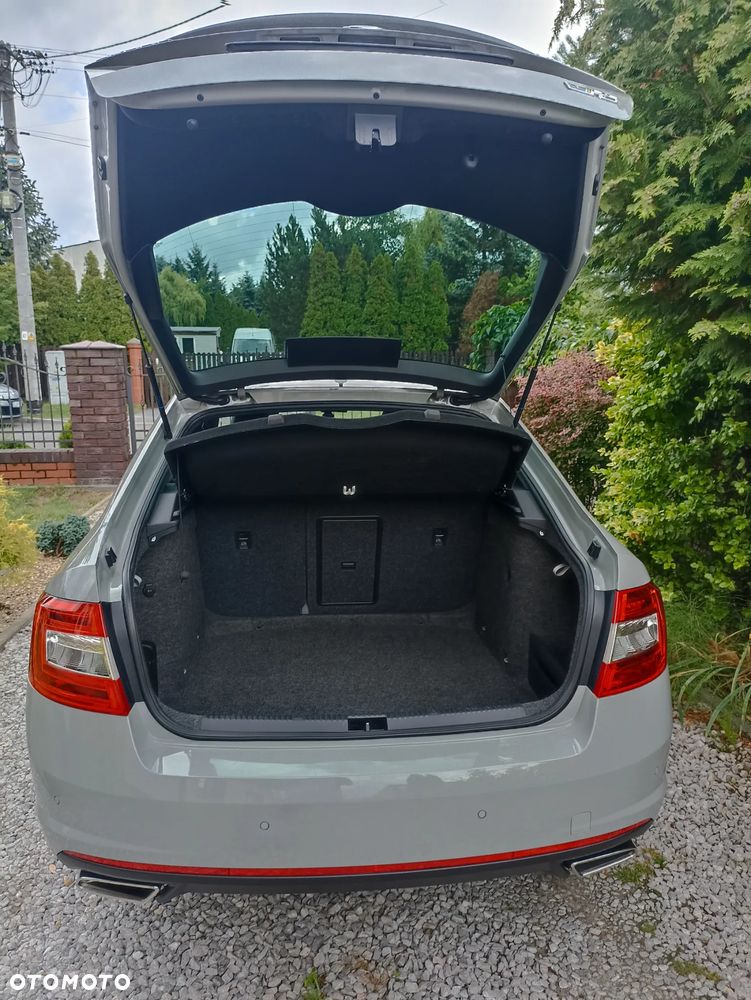 Skoda Octavia 2.0 TDI RS DSG - 8