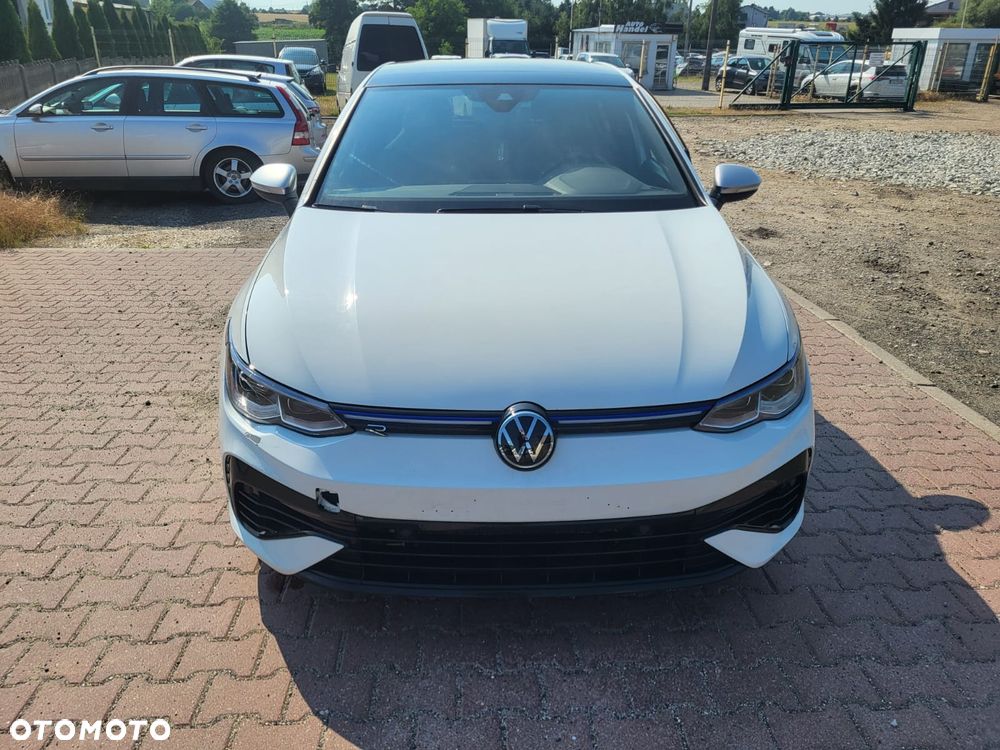 Volkswagen Golf - 16