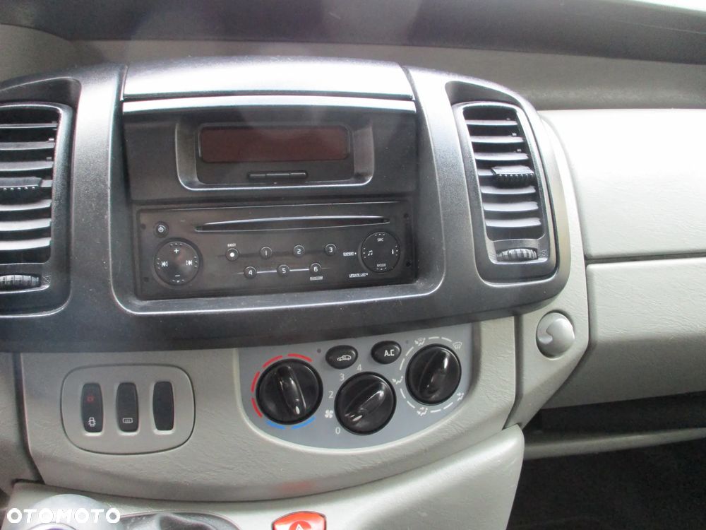 Renault TRAFIC - 11