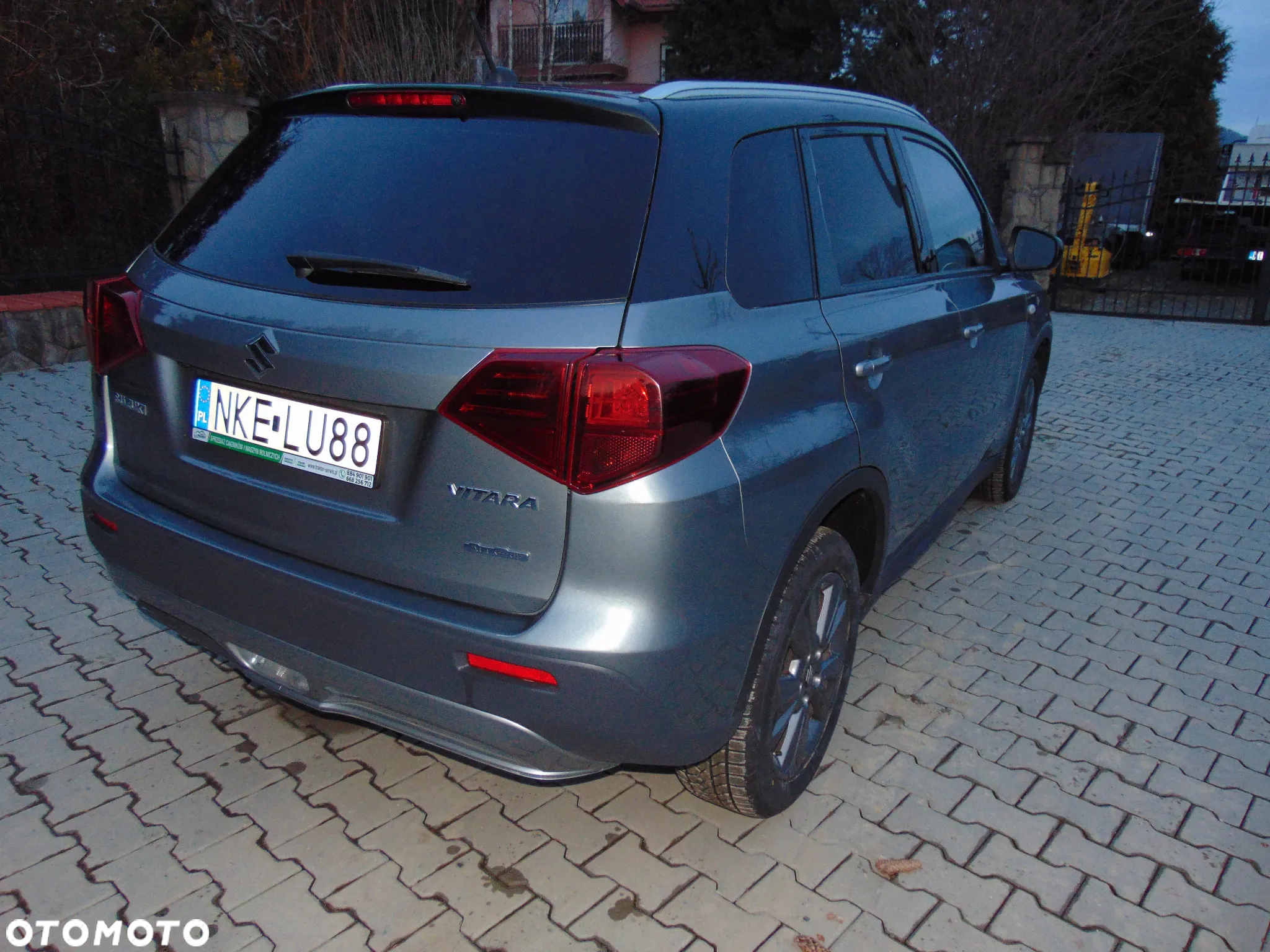 Suzuki Vitara 1.0 Boosterjet Premium 4WD - 21