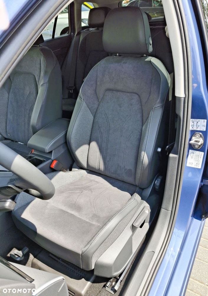 Volkswagen Golf - 12