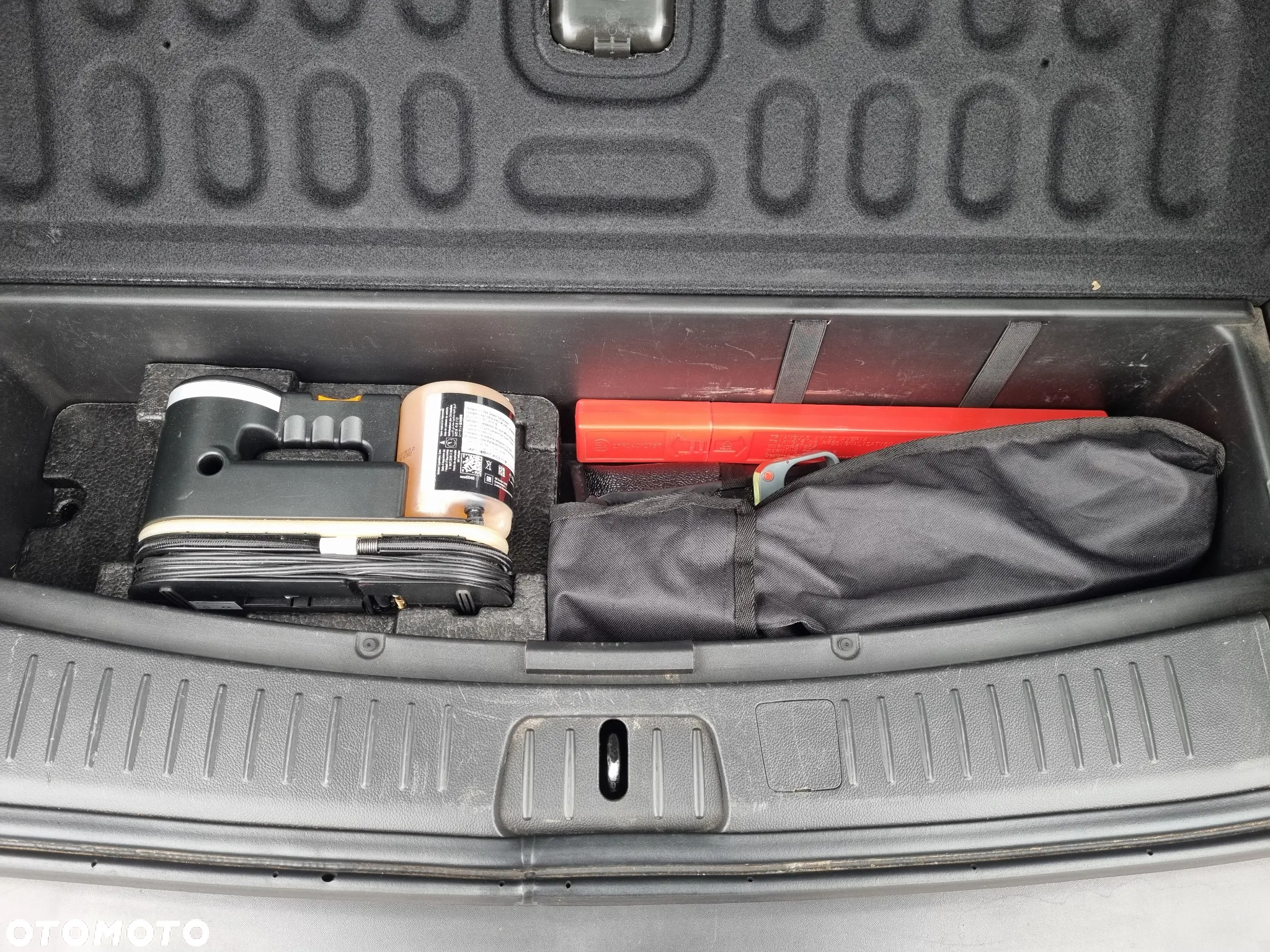 Chevrolet Captiva 2.2 d LTZ - 29