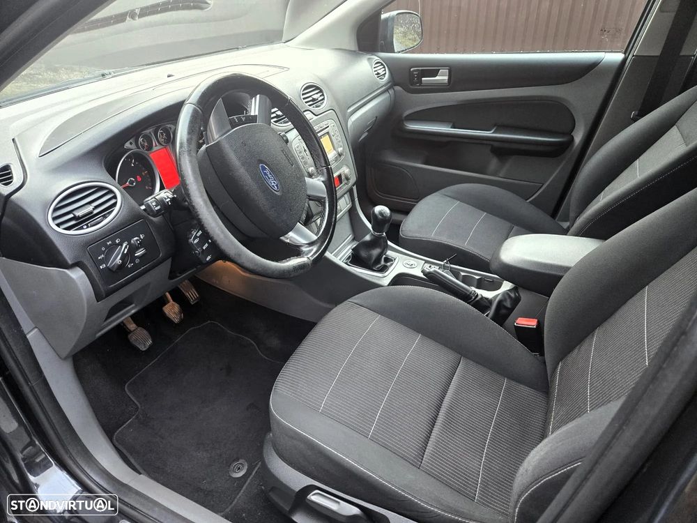 Ford Focus SW 1.6 TDCi Titanium - 12