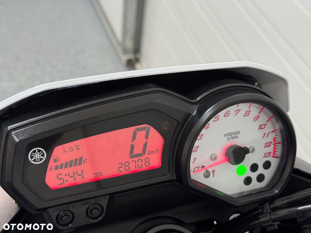 Yamaha FZ8 - 23