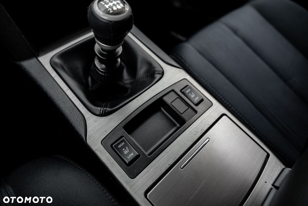 Subaru Legacy 2.0D Sport - 32