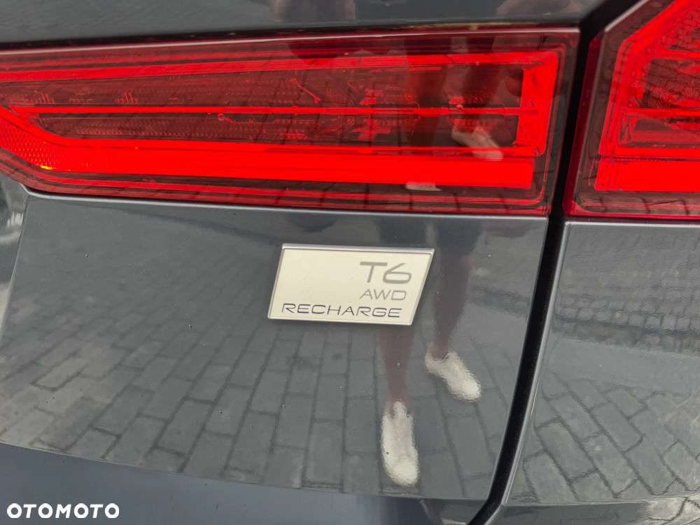 Volvo XC 60 T6 Plug-In Hybrid AWD Inscription - 19